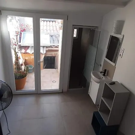 Holiday home Cabanon Vue Et Calanques Les Goudes